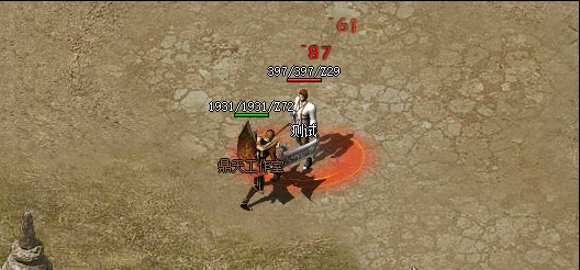 圆月弯刀，可至身边8格范围伤害，轻松突破涅槃破境